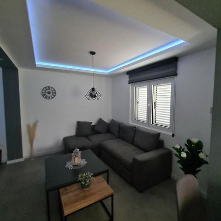 Apartment Nikcevic Tivat Bagian luar foto